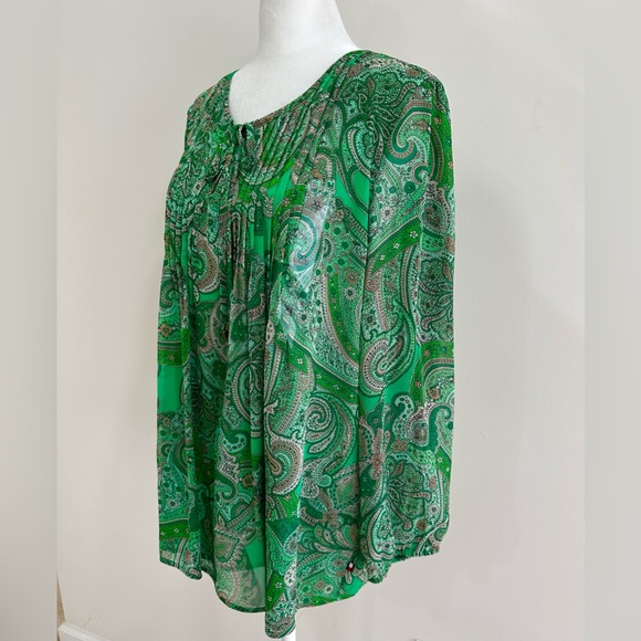 NWT Tommy Hilfiger Women’s Pintuck‎ Pleat Paisley Blouse Size XL - Picture 4 of 10